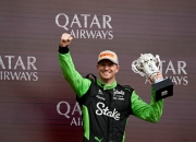 开云体育APP下载-英国田径选手实力出众，轻松夺冠