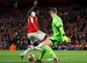 开云体育下载-争议判罚致平局，浦和输球遭大逆袭被连场失利的简单介绍