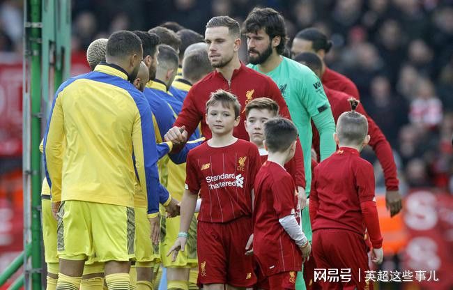 关于曼城横扫土耳其，加维打破历史纪录的信息