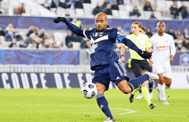 梅斯客场击败赛恩斯，豪取客场三分