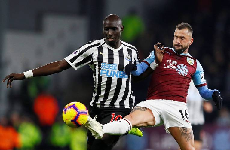 热刺客场不敌对手，欧冠资格受到威胁