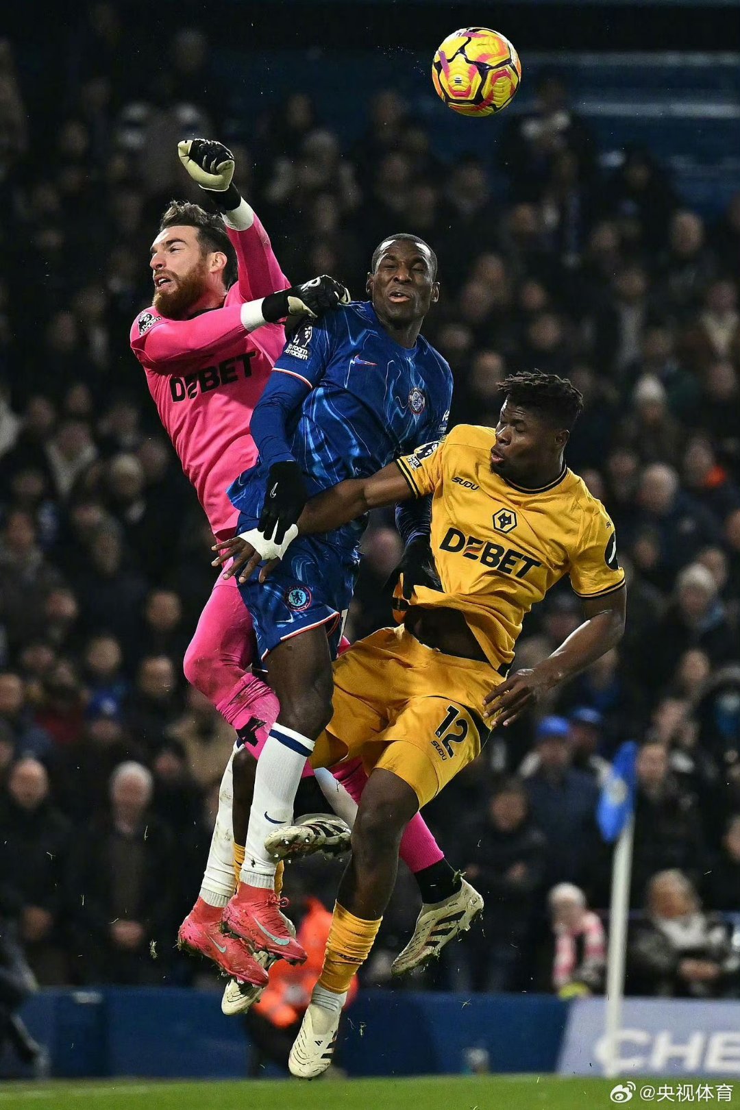 刚刚结束的比赛:球队们为了胜利拼尽全力 刚刚结束的比赛:球队们为了胜利拼尽全力