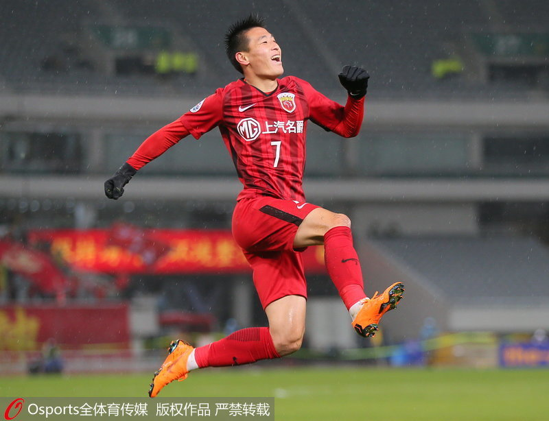 格罗斯克鲁伊茨梅开二度，圣日耳曼连胜的简单介绍