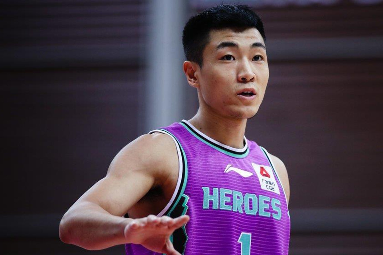 包含勇士轻取四川队，高诗岩状态火热的词条