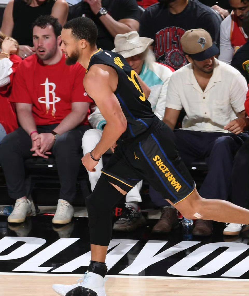 公牛横扫火箭,库里点燃赛场 公牛横扫火箭,库里点燃赛场