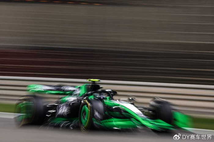 索伯车队完胜哈斯车队，诺里斯扛起全队的简单介绍