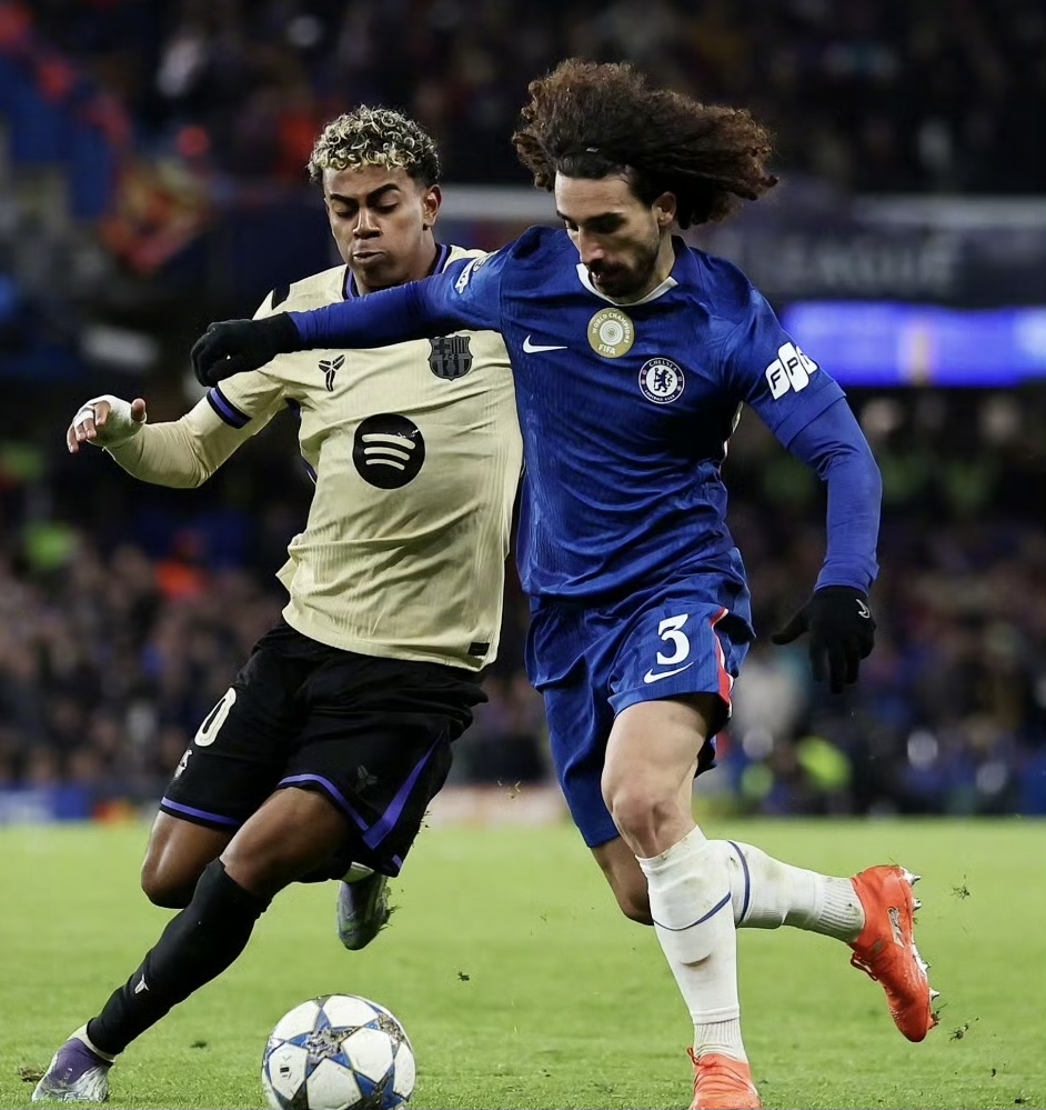 切尔西完胜巴萨，穆勒带队取胜