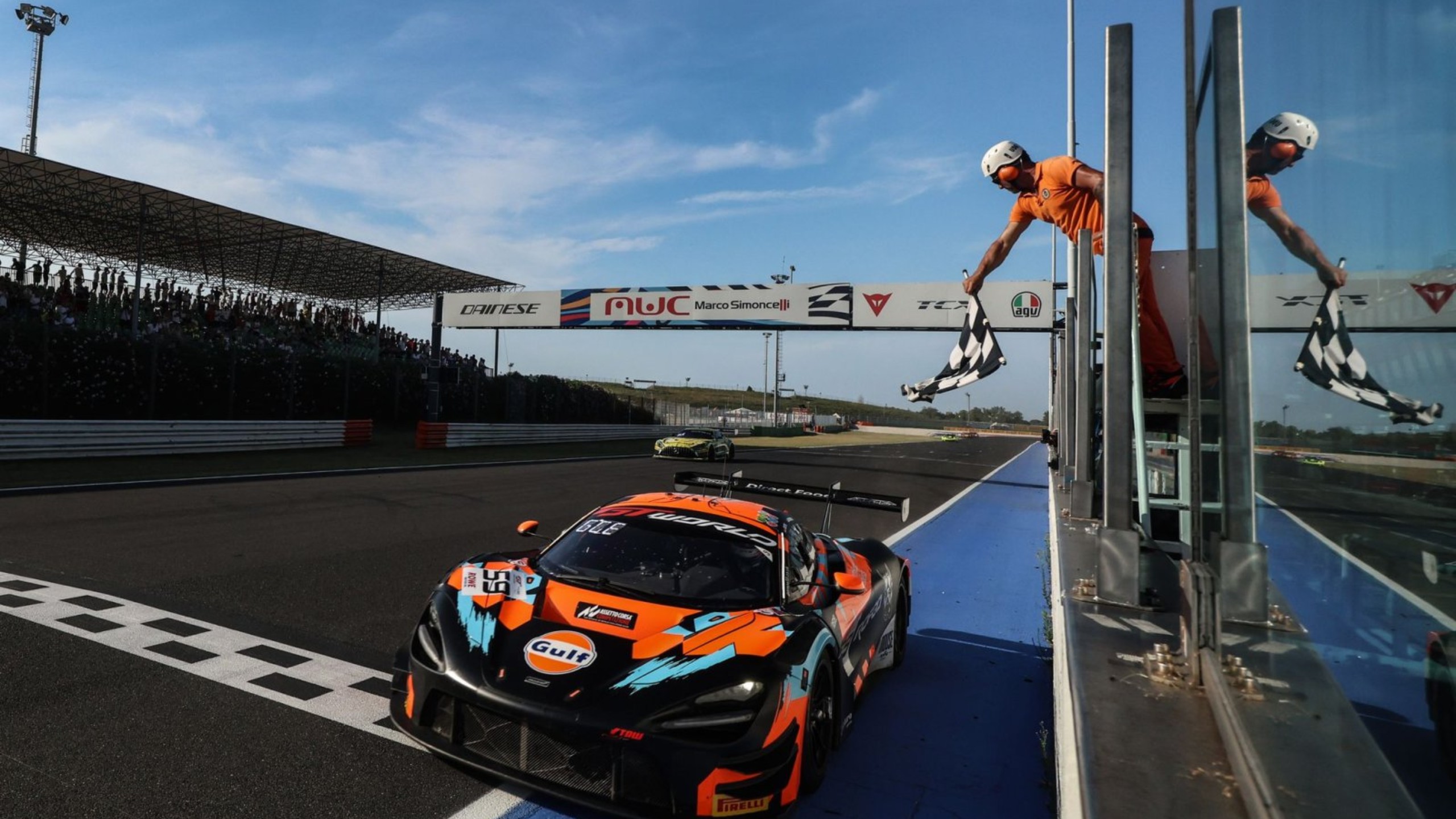 关于迈凯伦绝杀索伯车队，拉塞尔带队取胜的信息