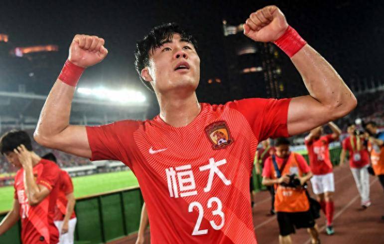 广州恒大主场大胜山东泰山,稳固领先优势的简单介绍 广州恒大主场大胜山东泰山,稳固领先优势的简单介绍