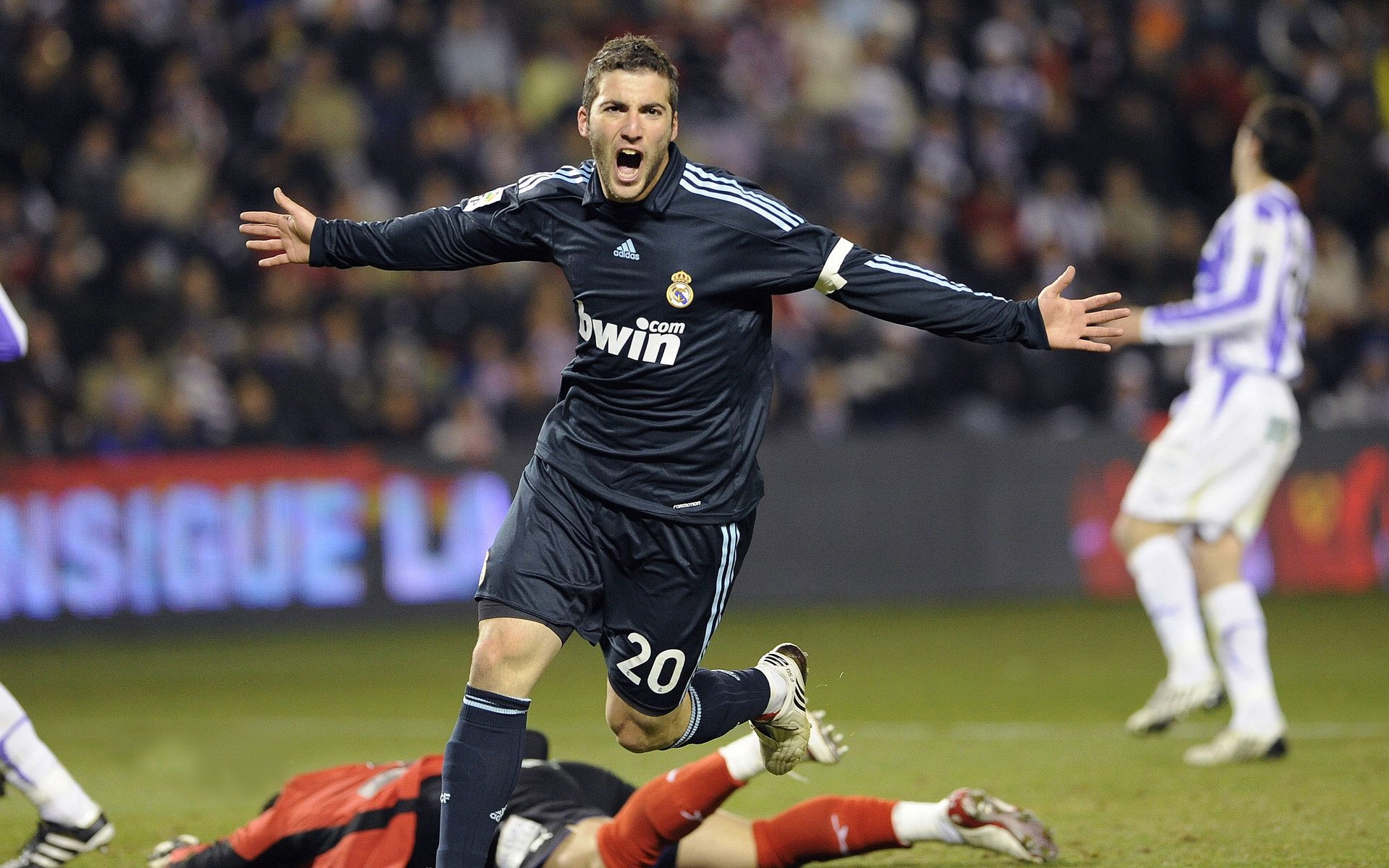 奥运周期关键战之夜，弗拉霍维奇比赛走势一手掌控