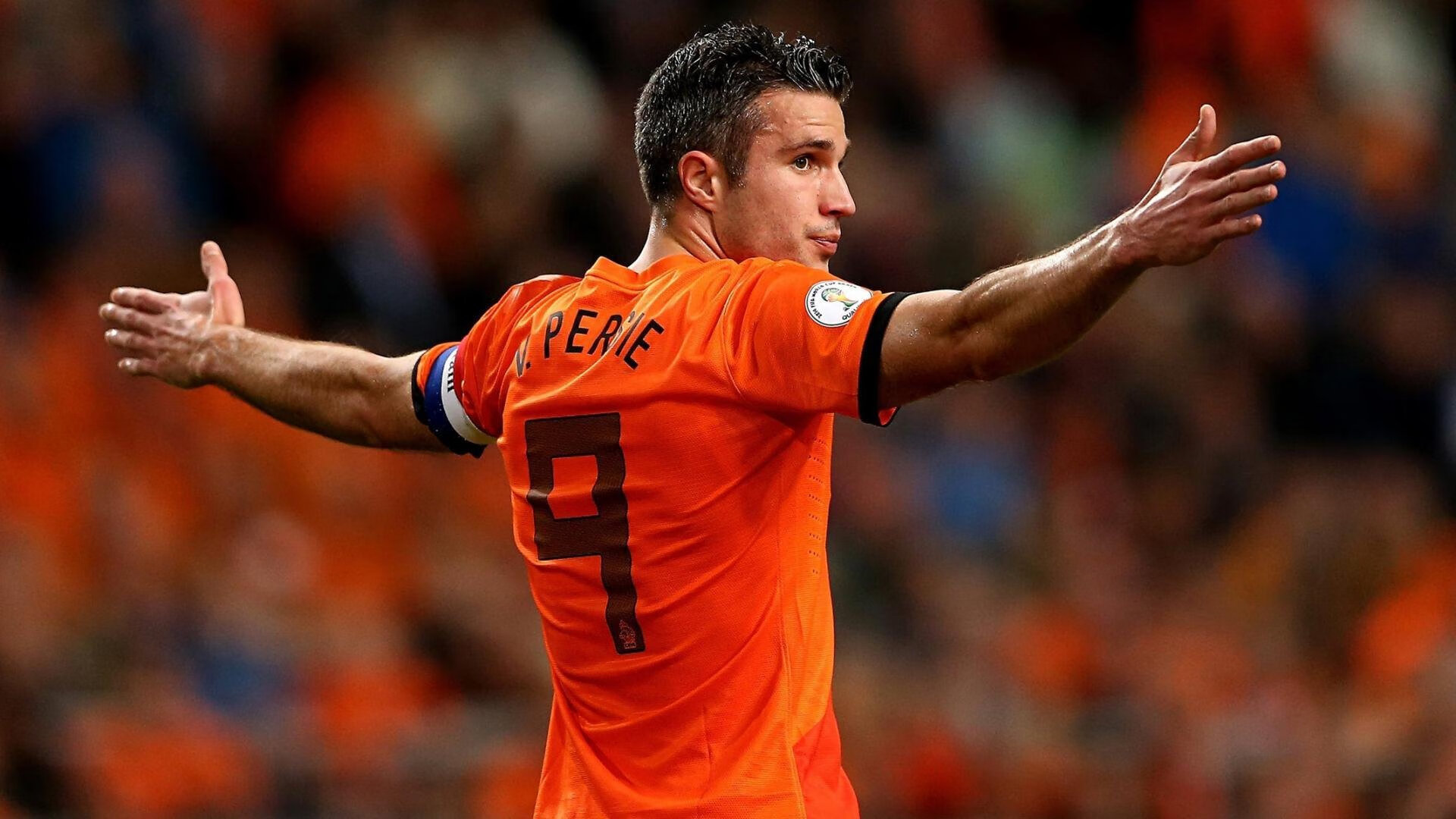 赛场烽火，日本队轻取马来西亚队，黄鸭组合点燃激情之夜